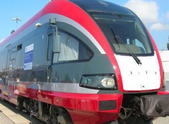 Bari. Da giugno via alla libera concorrenza sulla tratta ferroviaria Bari-Lecce: nasce consorzio tra Trenitalia e Ferrotramviaria