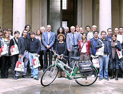 Milano. Con “Milano a ruota libera” premiati i giovani impegnati a promuovere la cultura della bicicletta