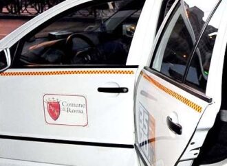 Roma. Taxi: arrivano i totem informativi, il Comune lancia L'operazione trasparenza