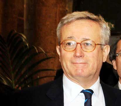 Roma. La manovra economica verso il termine delL'esame parlamentare: da Tremonti difesa a spada tratta, le Regioni chiedono vero confronto