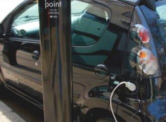 Milano. Car sharing elettrico: da dicembre le prime postazioni
