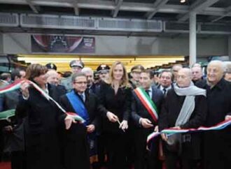 Bologna. Al Motor Show il ministro Prestigiacomo: “Motori e ambiente si coniugano all’auto elettrica”