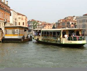 Venezia. Energia pulita: allo studio i biovaporetti