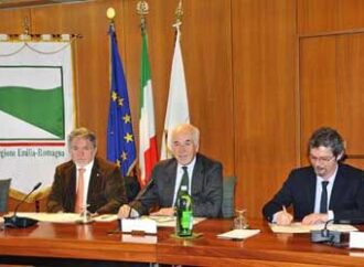 Bologna. Accordo Regione-Hera Spa: entro L'anno 40 colonnine per la ricarica di veicoli elettrici