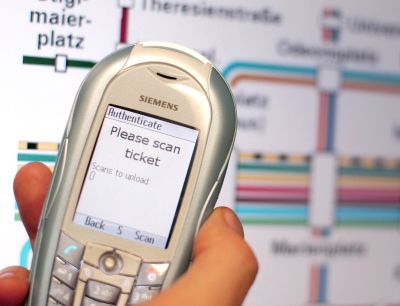 Roma. Accordo Trenitalia – Postemobile: da oggi il biglietto si paga anche dal cellulare