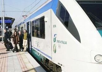 Firenze. Riorganizzazione treni Firenze-Arezzo: la Regione contiene i tagli del governo