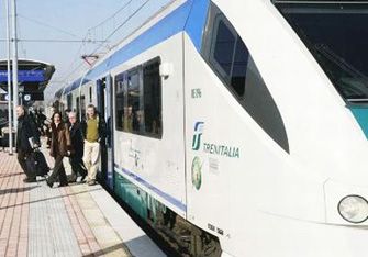 Bari. Trasporto ferroviario e tagli “alla Puglia spettano ancora 45 milioni”