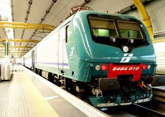 Napoli. Manovra e Federconsumatori “I treni diventatano carri bestiame”