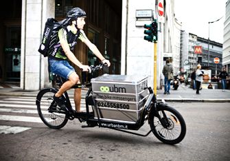 Bologna. La bici torna protagonista con gli ‘urban bike messengers’