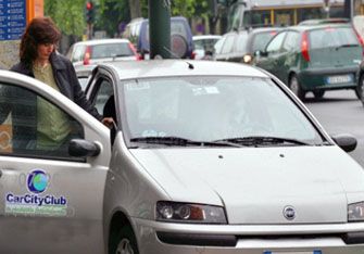 Torino. Car sharing: nuova postazione anche per amministratori e assessori
