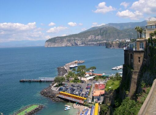 Più autobus tra Napoli e la penisola sorrentina