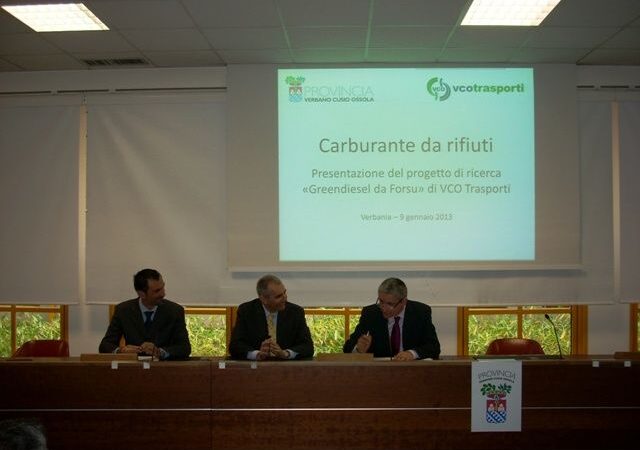 A Novara gli autobus andranno a rifiuti