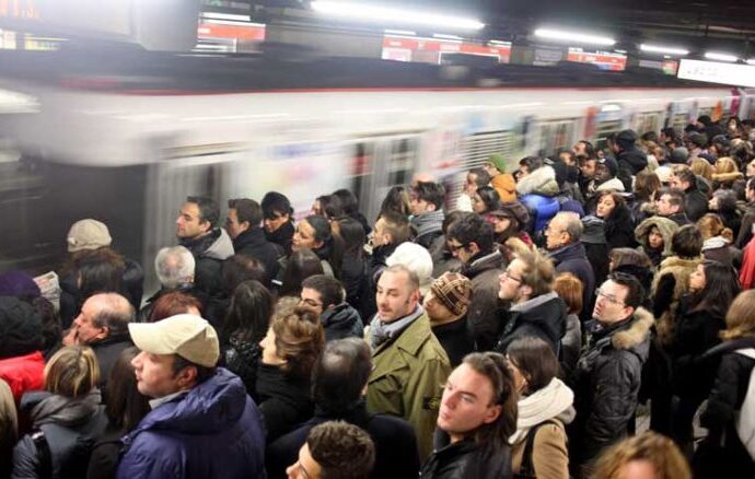 Anav: “Il Tpl è allo stremo e il Governo finanzia le auto private”