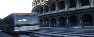 Trasporto pubblico, città in crisi: ecco perché scoppia il bubbone