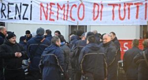 “Renzi bugiardo” Firenze, tranvieri in sciopero selvaggio