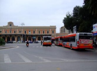 Bari: un bus su quattro fermo in officina