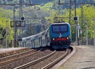 Trenitalia assume 1000 persone: come e dove fare la domanda