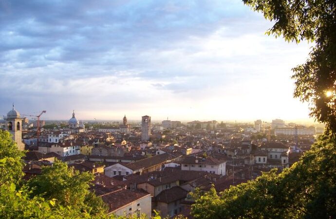Brescia Metrobus, a fine mese il biglietto col cellulare