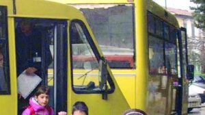Lucca: «Basta scuolabus e auto, ora ci muoveremo a piedi»