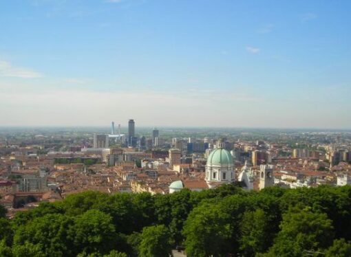 Brescia, le agenzie del Tpl «appese» a Milano