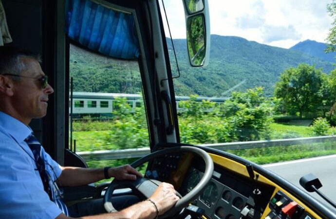 Stop al regio decreto, anche stranieri alla guida dei bus