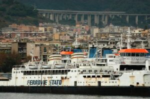 Un autobus del mare per l’area dello Stretto