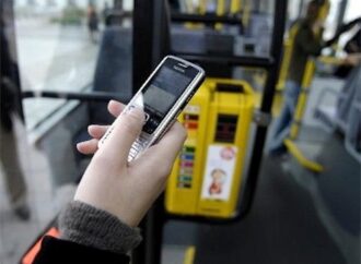 Biglietti elettronici: si potrà acquistare il ticket via sms. Lupi firma il decreto