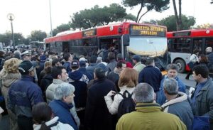 Atac, i sindacati firmano l’accordo sui 320 esuberi