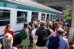 La lunga estate dei treni liguri