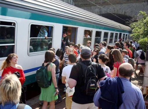 La lunga estate dei treni liguri
