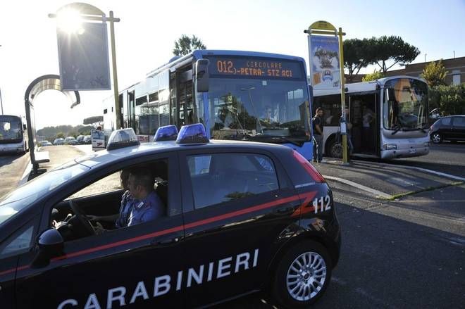 Autista Atac fa scendere tutti e si chiude nell’autobus