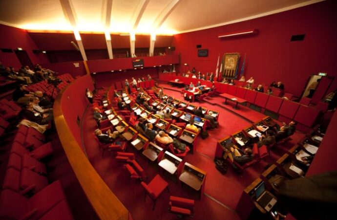 Genova, ok all’agenzia regionale di tpl