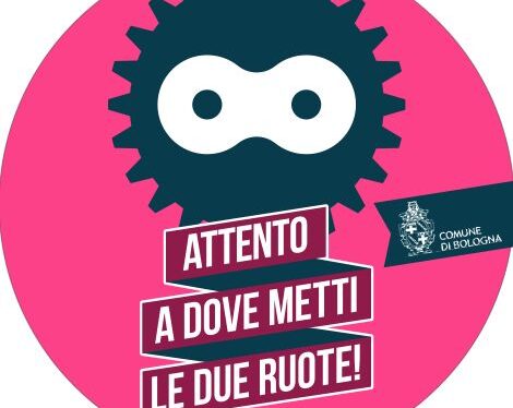 Bologna, il Comune regala rastrelliere per le bici