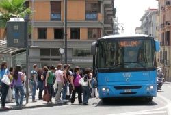 Sita, slittano gli stipendi, bus a rischio