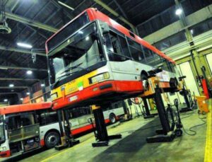 Atac, depositi nel caos: fuori uso un bus su tre