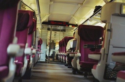 La Val d’Aosta non paga, Trenitalia dimezza le corse