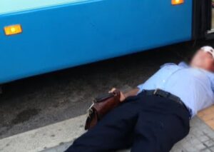 Controllore Atm malmenato su un autobus