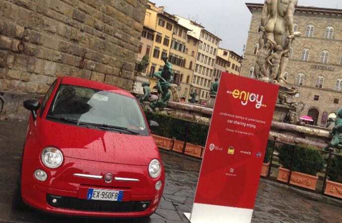 Firenze, arriva Enjoy. Car sharing targato Eni, in città 200 Fiat 500