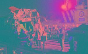 Bari, autobus di linea sventrato dall’autogru