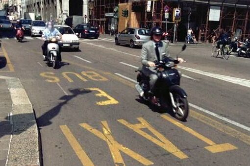 Più sicurezza per moto e biciclette? Il Senato dice no