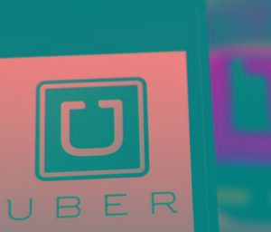 I mezzi scioperano? Uber lavora gratis. Cgil: “Fanno come i fascisti”