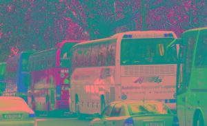 Ticket bus: una denuncia contro l’Italia all’UE per la tassa sui turisti