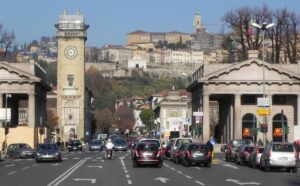 “Tagli al trasporto pubblico: Gori si deve lamentare con Renzi”