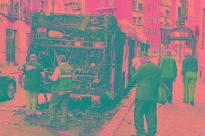 Gtt, autobus va fuoco con i passeggeri a bordo