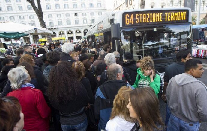 Roma, venerdì 26 stop di 24 ore del trasporto pubblico