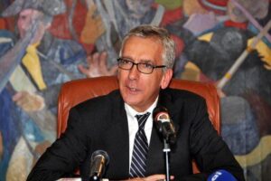 Sardegna: “Solo in auto” Tagli ai trasporti pubblici regionali