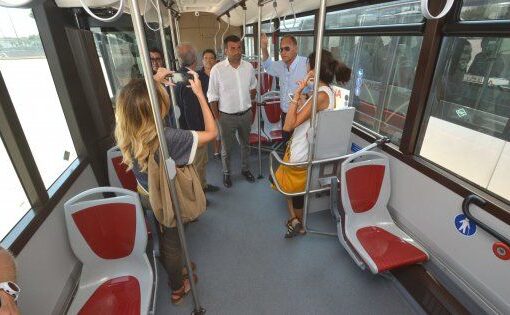 Bari, telecamere e contapasseggeri sui bus