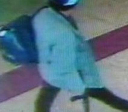 Compra un fucile giocattolo al figlio, panico a Roma