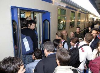 Treni ad alta velocità per i pendolari: chiesto uno studio di fattibilità