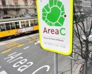 Milano: Area C, meno auto e polveri abbassate del 38%